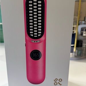 Fantik solo portable hair straightener brush